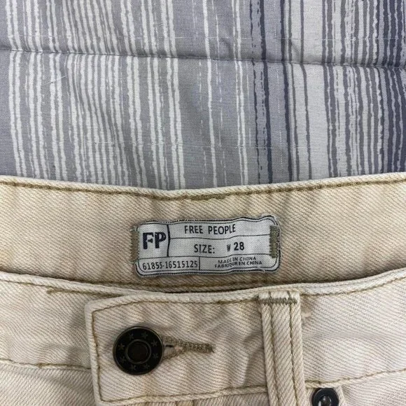 Free People Low Rise Khaki shorts - Picture 5 of 5